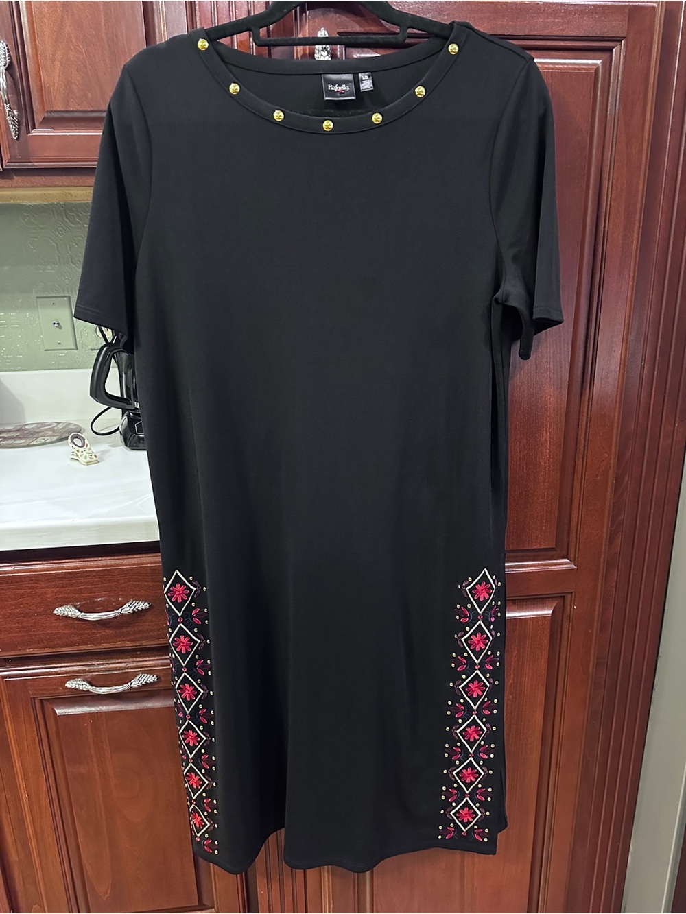 Rafaella beautiful Embroidered Short Sleeve Dress - size Large